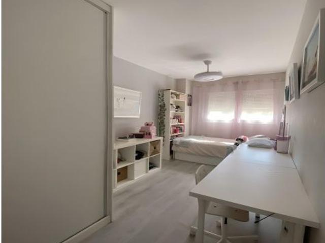 ADOSADO DE DISEÑO REFORMADO EN LA PILARA – CON DOS TERRAZAS Y JUNTO AL GOLF