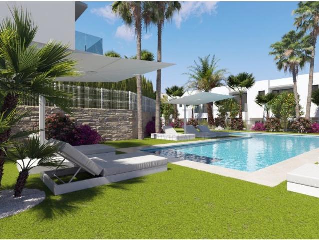 Adosado de lujo con jardín y terrazas en la Costa Blanca 0m² Finestrat