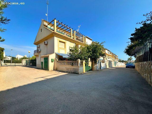 ADOSADO DE 3 DORMITORIOS 2 BAÑOS EN LA ZENIA ORIHUELA COSTA