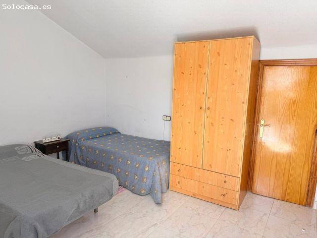 Adosado de 3 dormitorios con terraza en Los Alcázares