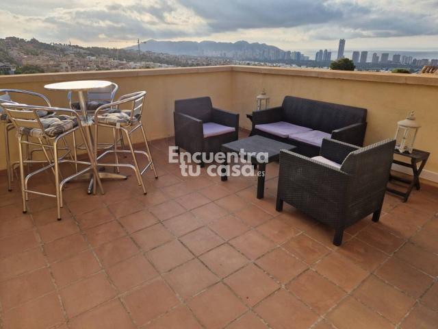 Adosado de 3 plantas con vistas al mar en Golf Bahía, Finestrat