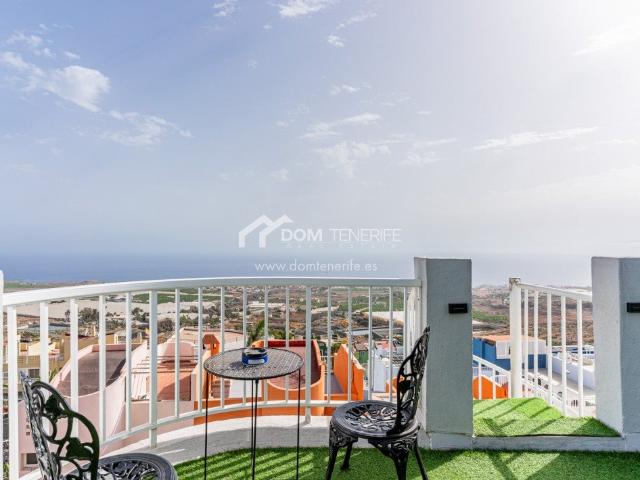 Adosado de 4 dormitorios en venta en Los Menores 180m² Adeje