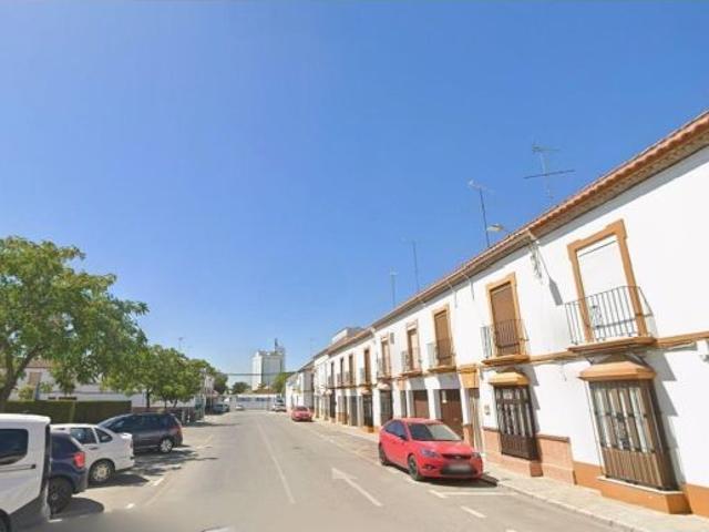 Adosado en venta en Arahal Sevilla. Sin posesión No visitable