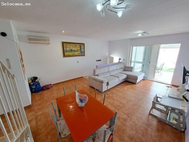 ADOSADO EN VENTA EN CULLERA
