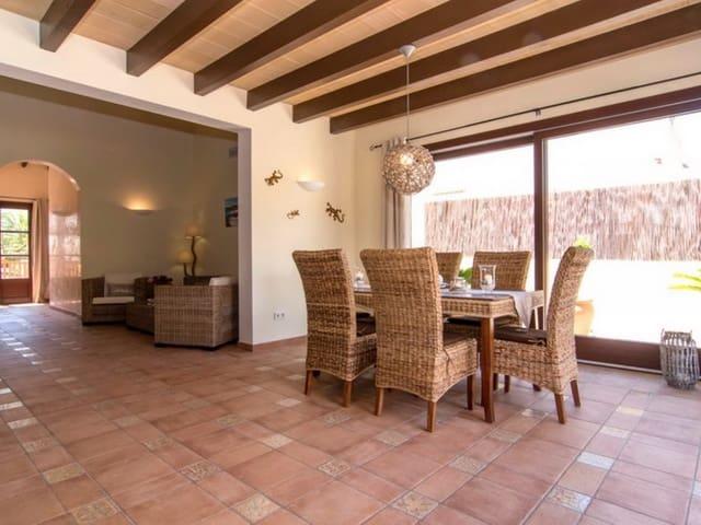Adosado en venta en Cala Ratjada, Mallorca