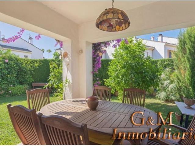 Adosado en Venta en Estepona, Málaga