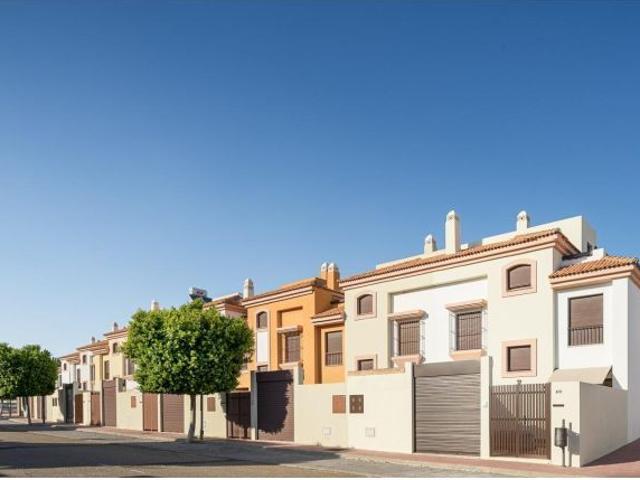 Adosado en Venta en Guillena, Sevilla
