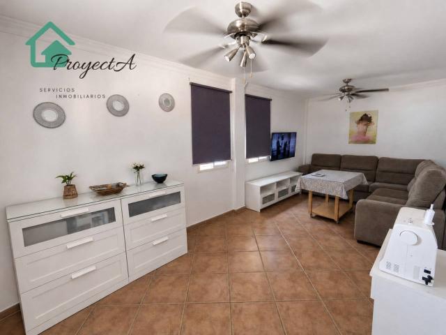 ADOSADO EN VENTA EN PUNTA UMBRIA | ESPACIO, COMODIDAD Y TERRAZA SOLARIUM A SOLO 7 MIN DE LA PLAYA