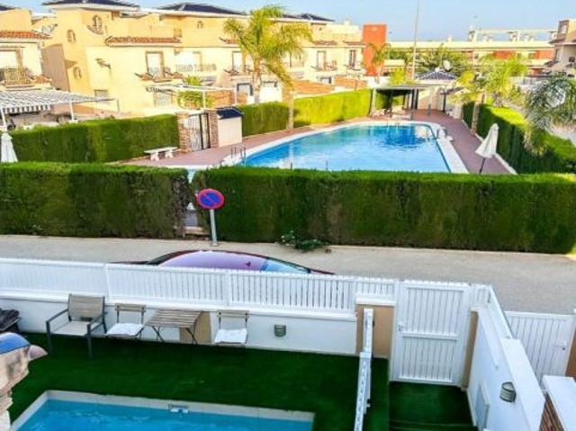 Adosado en Venta en Pilar de la Horadada, Alicante