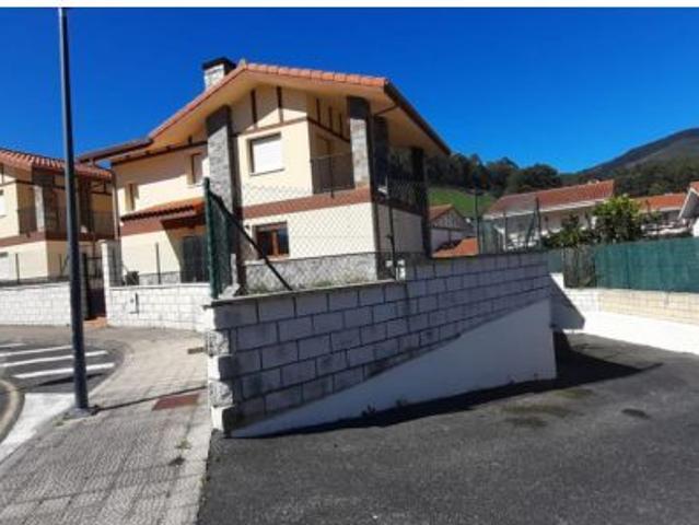 Adosado en Venta en Sámano, Cantabria