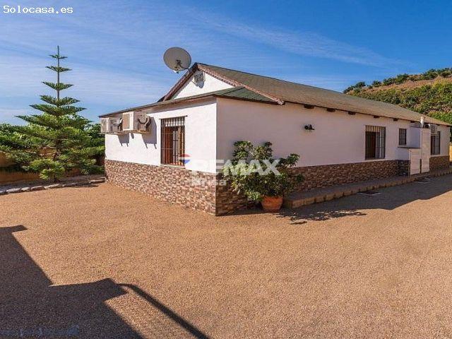 Adosado en Venta en Velez Malaga, Málaga
