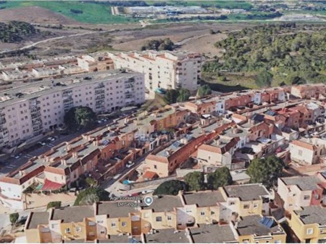 Adosado en venta totalmente reformado de 3 dormitorios en Urbanización Los