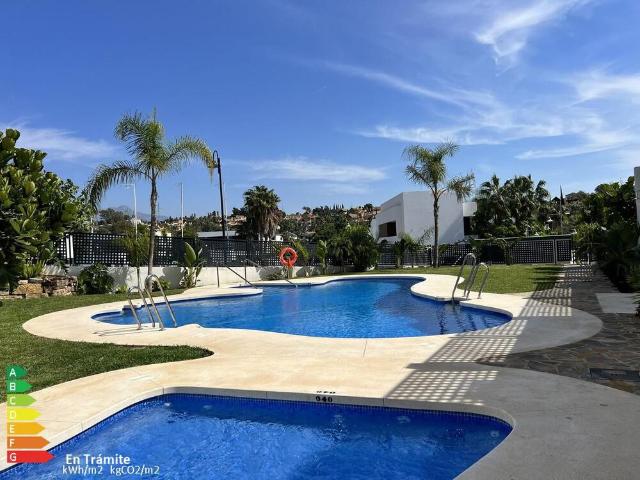 Adosado en venta y en alquiler en Agra Residencial, Estepona
