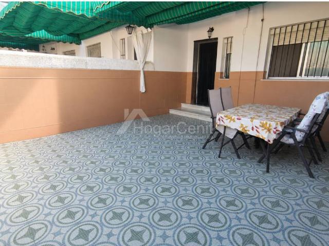 ADOSADO EN VENTA.ZONA EL PINO