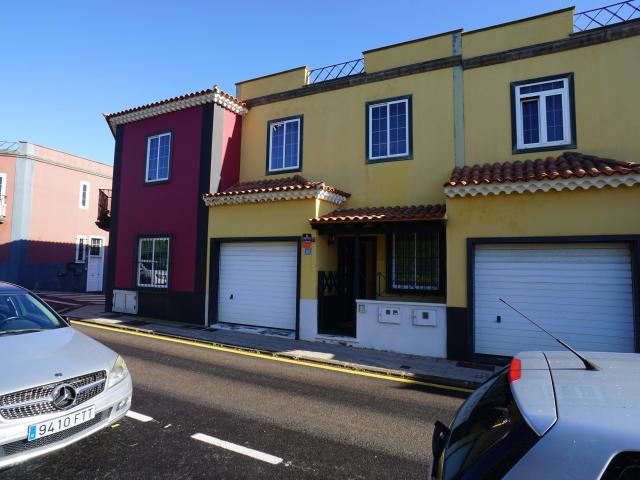ADOSADO LA LAGUNA