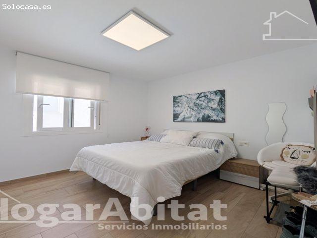 ADOSADO SEMINUEVO CON TERRAZA, PARKING Y PISCINA