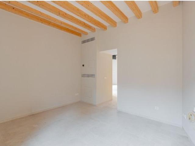 ADOSADO TRIPLEX REFORMADO CON PISCINA, 3 TERRAZAS, EN MANCOR DE LA VALL