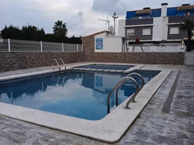 adosado 3 habitaciones 3 baños garaje,disfruta viviendo en la playa todo el año