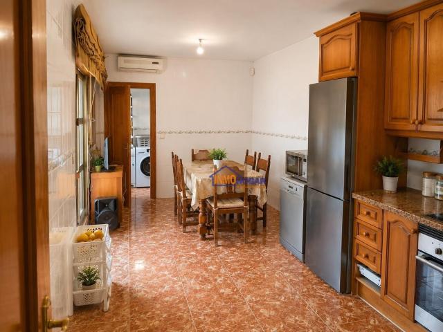 Adosado 4 dormitorios, jardín privado, garaje y una ubicación privilegiada en El Ejido