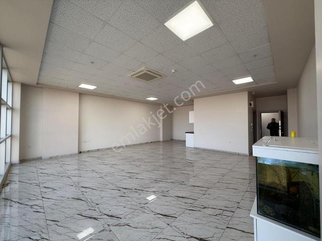 Ada Avm Yanında Ara Kat Ön Cephe 80m² Kiralık Ofis
