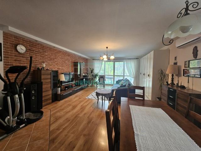 Adamowizna, 150 m2