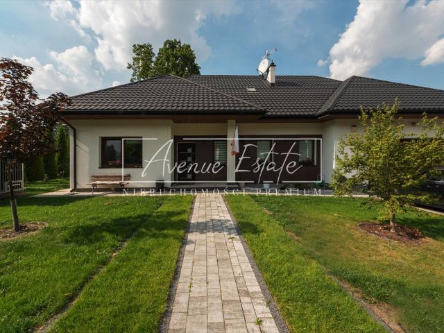 Adamowizna, 293 m2