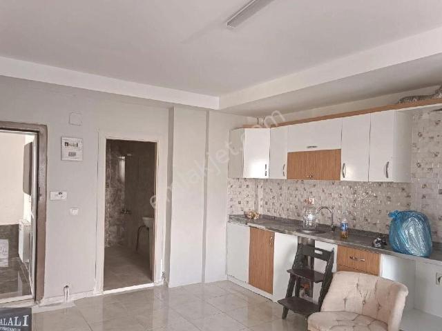 Adana Sarıçam Gültepe Mh 2+1 Zemin Kat Kapıcı Dairesi