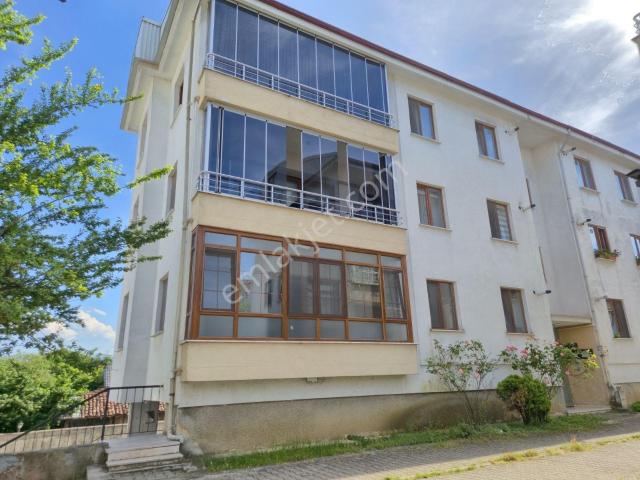 Adaplatin'den Düzce Merkezde Sitede Garajlı 110m2 2 Balkonlu 3+1