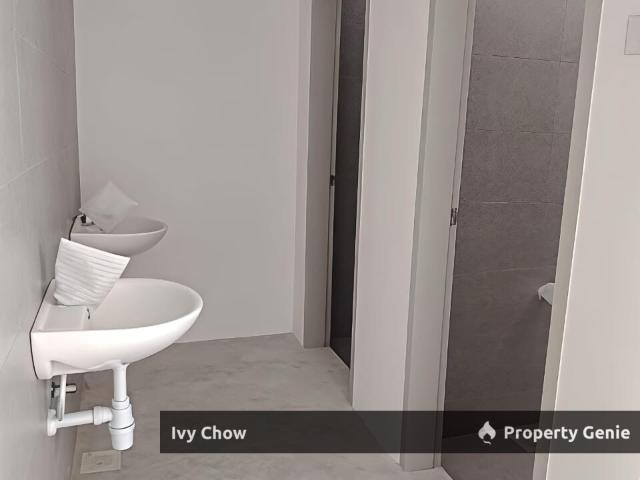 Adda height 3 Sty shoplot Ground floor for rent