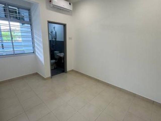 Adda Height Brand New Townhouse 3B2B PFFor Rent