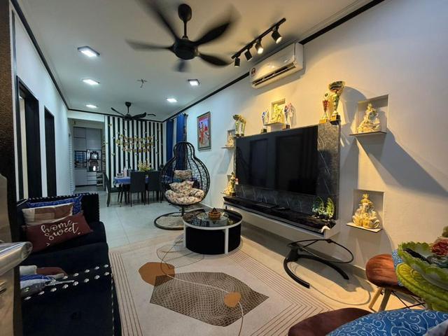Adda Heights Townhouse Lower Floor End Lot Renovated Unit