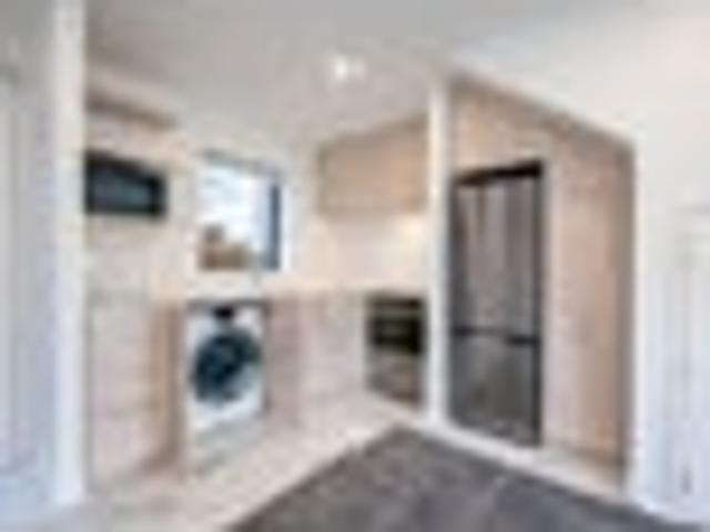 Addington, 2 bedrooms, $570 pw