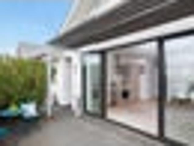 Addington, 2 bedrooms, $590 pw