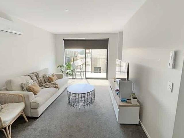 Addington 2 bedrooms and Home office