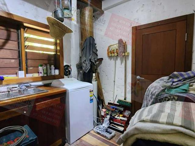 Address withheld, Momi