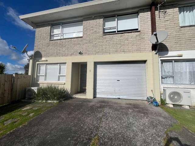 Address withheld, 1665, Waitakere City