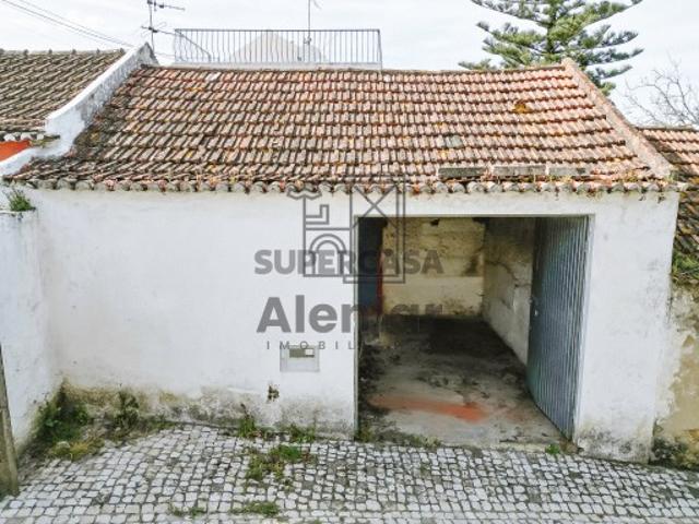 Adega com Projeto de Conversão em Moradia T1 Canados, Alenquer