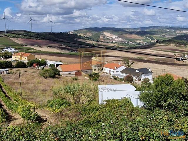 Adega com projecto de arquitectua para habitaçao, Torres Vedras, LISBOA | 26064091148