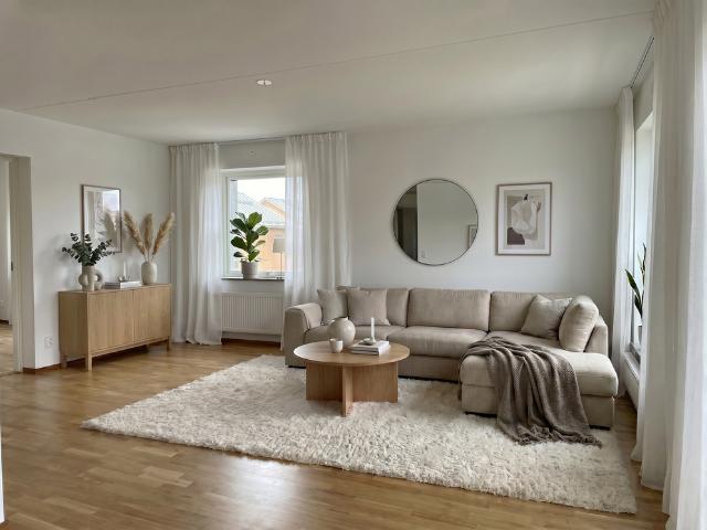 Adelas väg 9