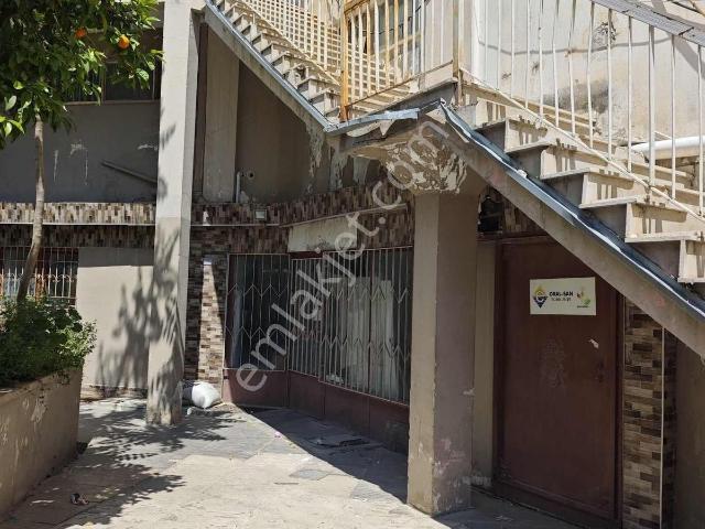 Adestan Emlak Tan 900 M2 Depo Kışla Mahallesinde