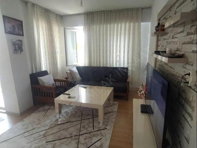 ADİL EMLAK'TAN GÜLVEREN MAH.DE 2+1 95 M2 3.KATTA SATILIK DAİRE