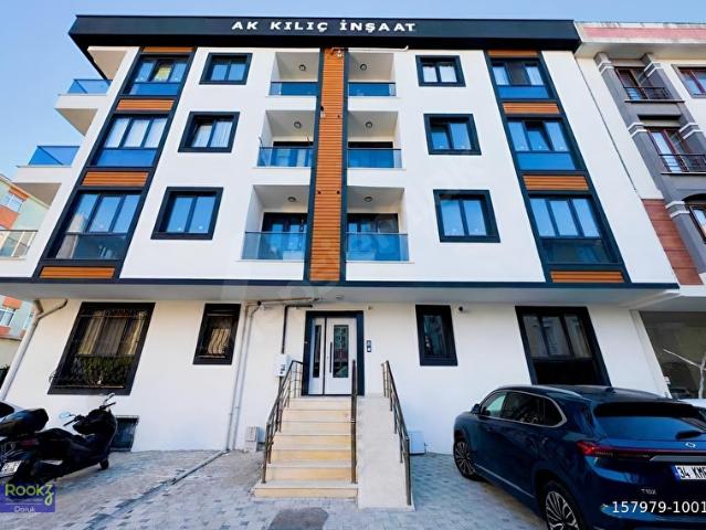 Adil Mahallesi Arakat satılık 2+1