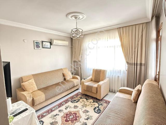 Adil Emlak'tan Kocaçeşme Mahallesinde 2+1 90m2 Daire !