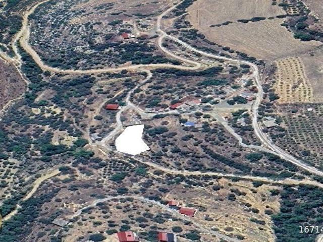 ÇADIRLI'DA KARGİR EV VE ARSA