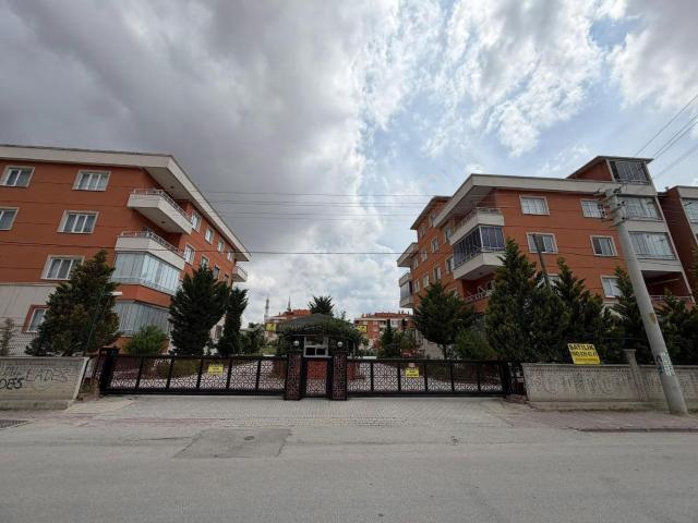 Adliye'ye Yürüme Mesafesinde Site İçi 3+1 Arakat Kiralık Daire