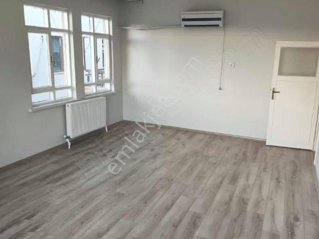 Adliye Karşısı Ana Cadde Üzeri Fırsat 3+1 Daire