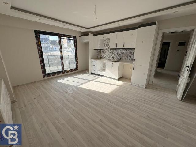 Adliyenin Karşısında 2+1 Satılık Ferah Daire