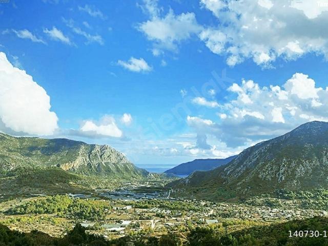 ADRASAN'DA PANORAMİK DENİZ MANZARALI 1 TAŞ EV VE 4 BUNGALOV EV