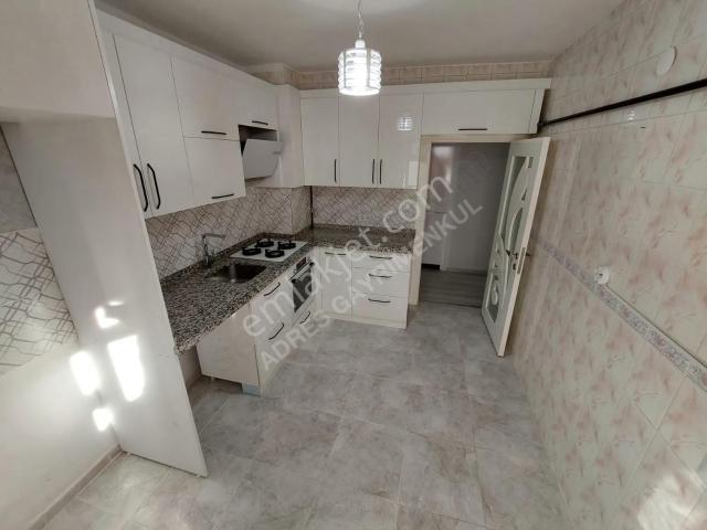 Adres'ten_selçukluda_full_yapılı_park_cepheli*salon_bağımsız*3+1