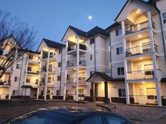 Adult living 18+ 2Bedroom+2Bathroom+2Parking,Chelsea Greene 2 Laundry in Suite